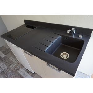 Plan de travail monobloc PlaniQuartz avec évier à droite - 140cm NERO